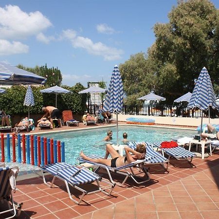 Margarita Beach Hotel Agia Marina  Ngoại thất bức ảnh