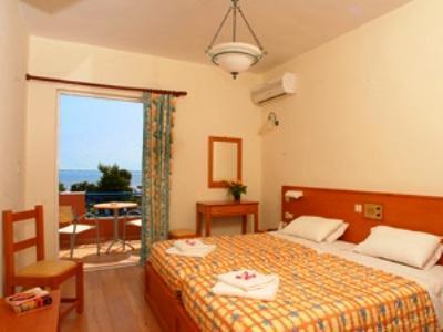 Margarita Beach Hotel Agia Marina  Ngoại thất bức ảnh
