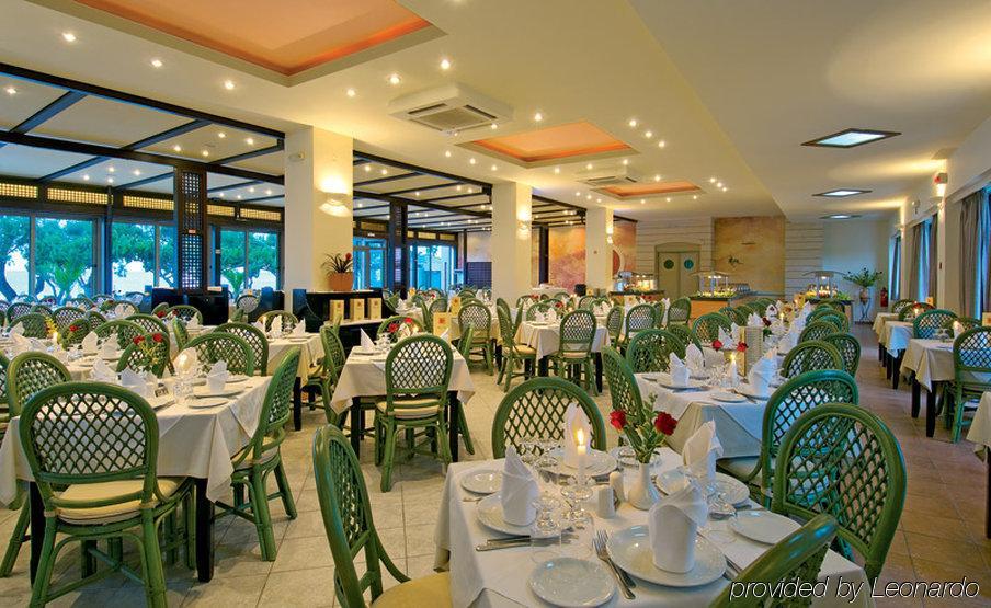 Margarita Beach Hotel Agia Marina  Ngoại thất bức ảnh