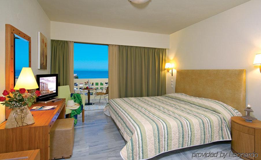 Margarita Beach Hotel Agia Marina  Ngoại thất bức ảnh