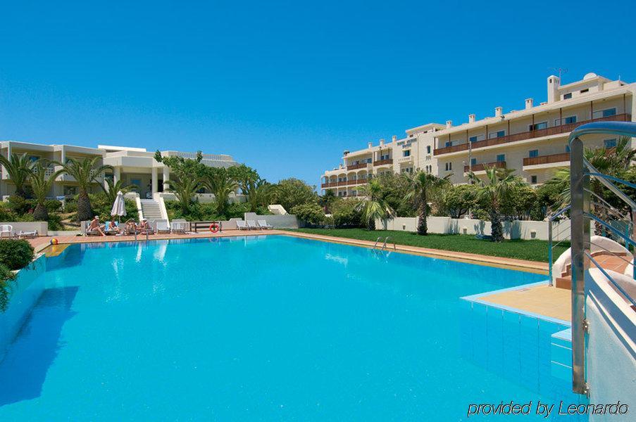 Margarita Beach Hotel Agia Marina  Ngoại thất bức ảnh
