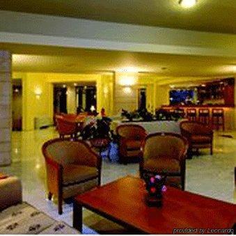 Margarita Beach Hotel Agia Marina  Ngoại thất bức ảnh
